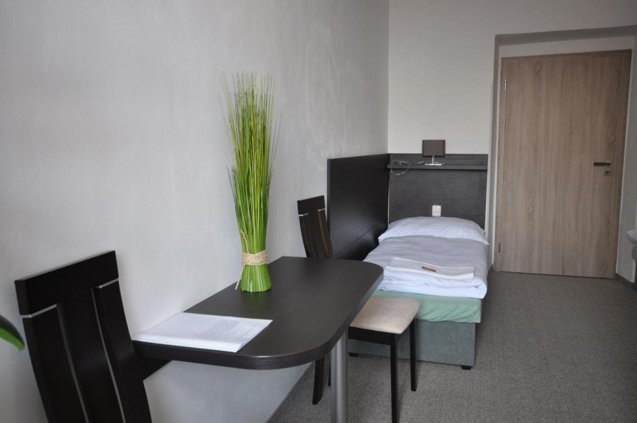 Hotel Jordanek Opočno Екстериор снимка