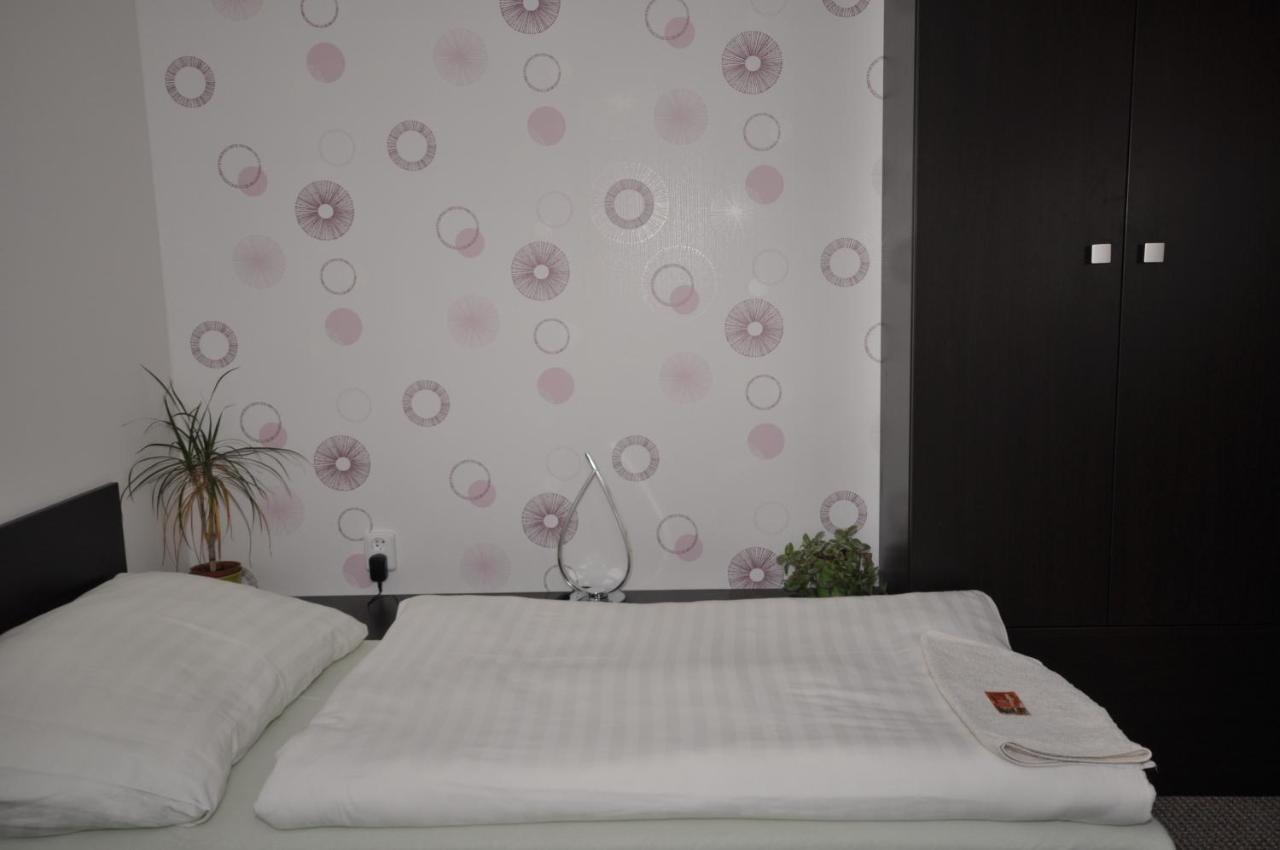 Hotel Jordanek Opočno Екстериор снимка