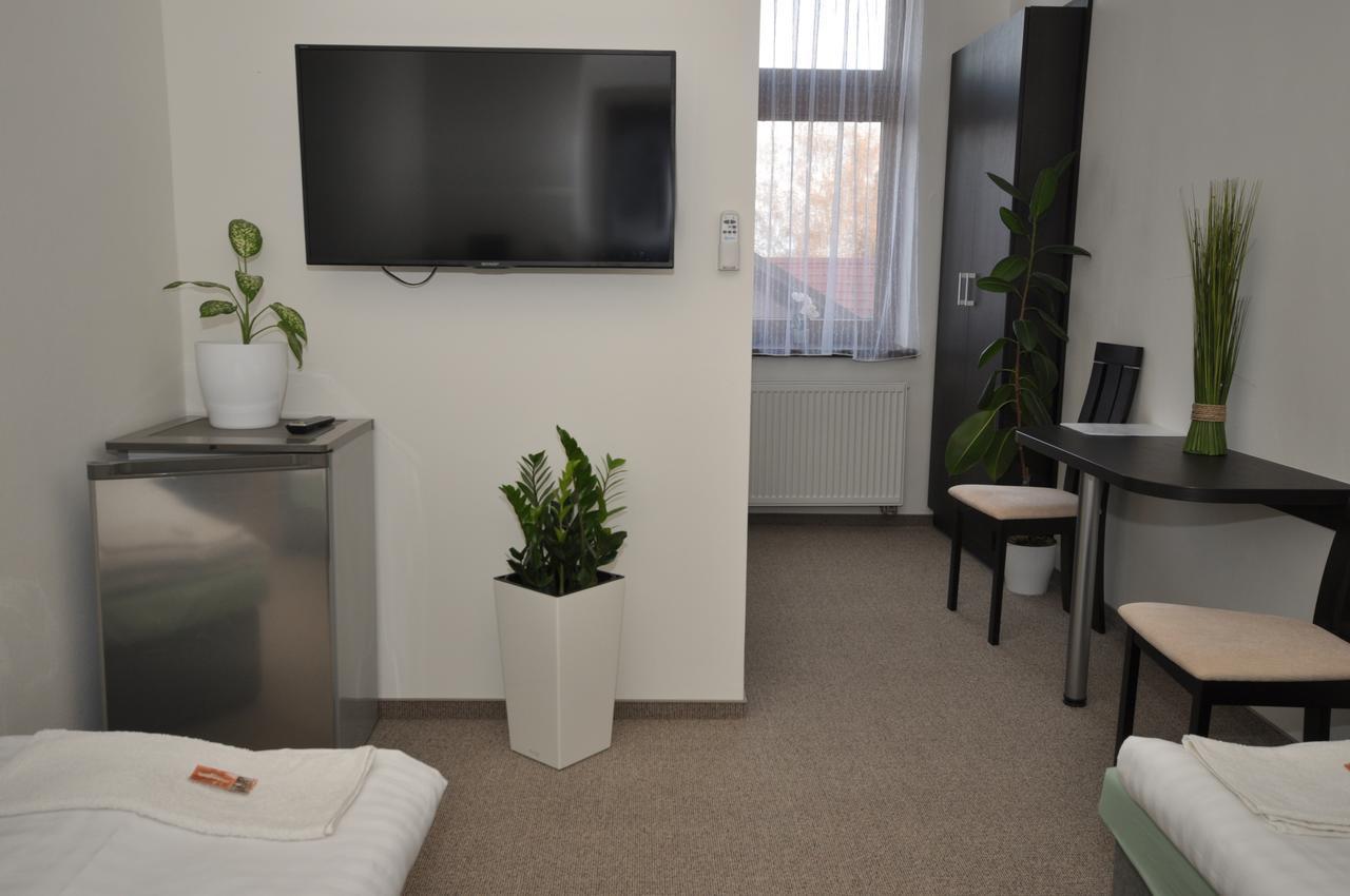 Hotel Jordanek Opočno Екстериор снимка