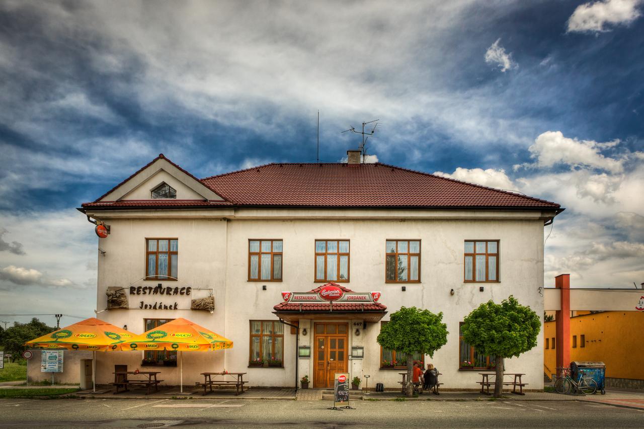 Hotel Jordanek Opočno Екстериор снимка