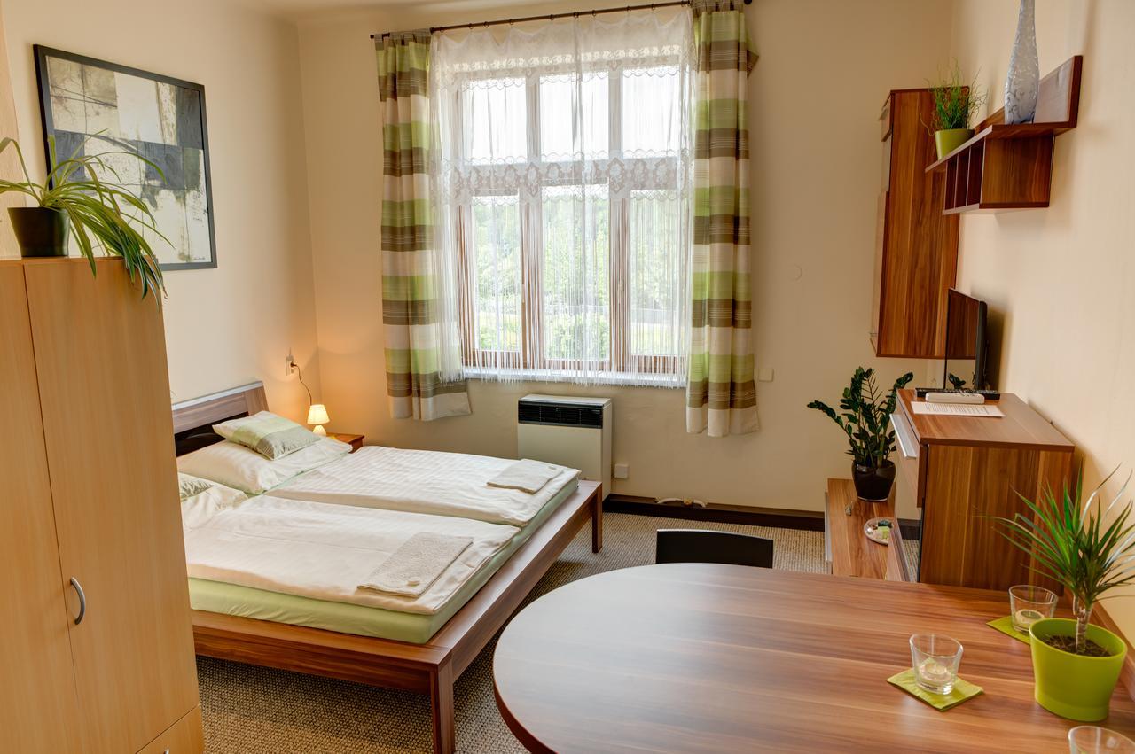 Hotel Jordanek Opočno Екстериор снимка