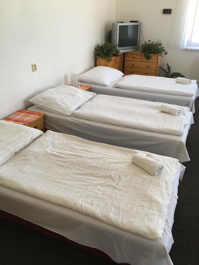 Hotel Jordanek Opočno Екстериор снимка
