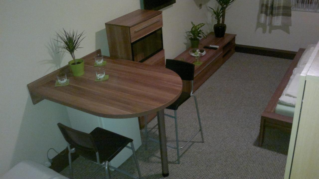 Hotel Jordanek Opočno Екстериор снимка