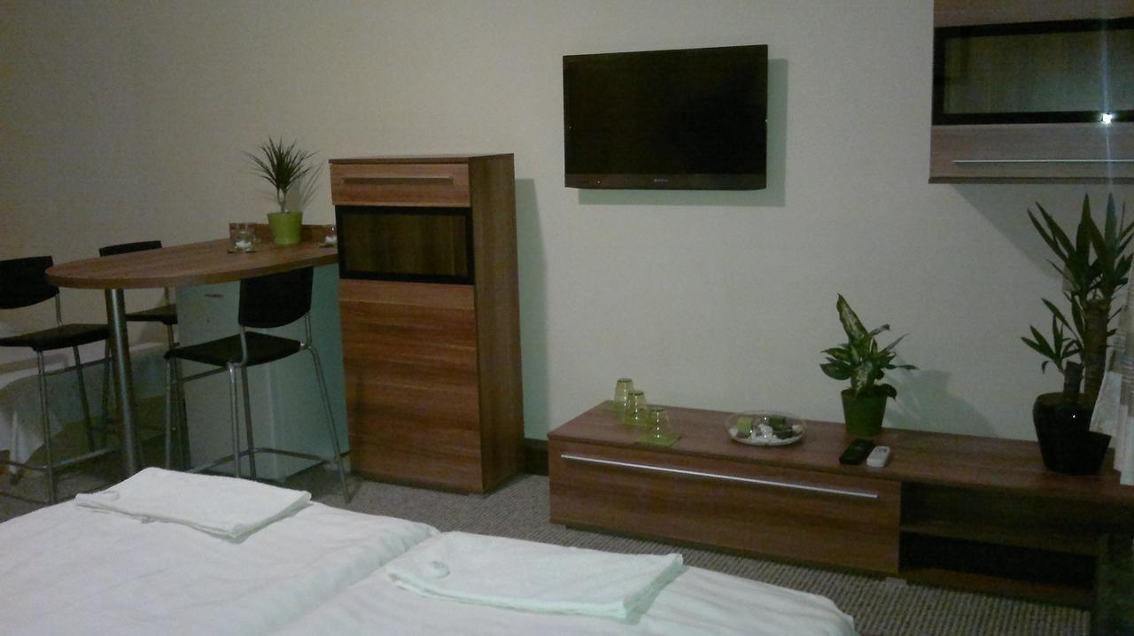 Hotel Jordanek Opočno Екстериор снимка
