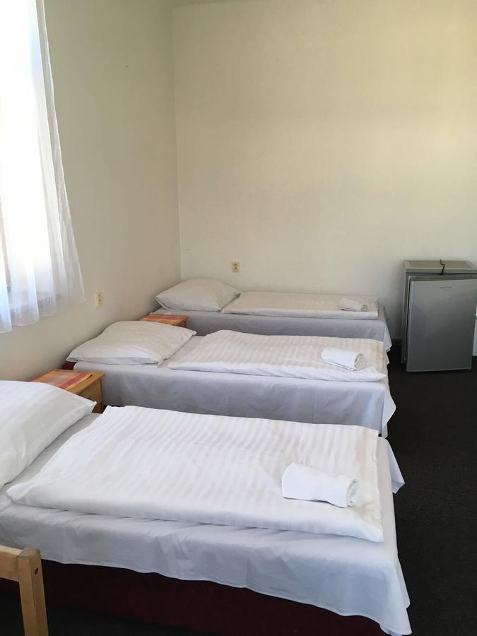 Hotel Jordanek Opočno Екстериор снимка