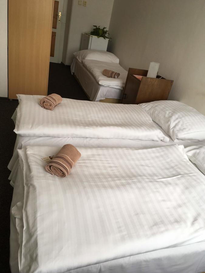 Hotel Jordanek Opočno Екстериор снимка