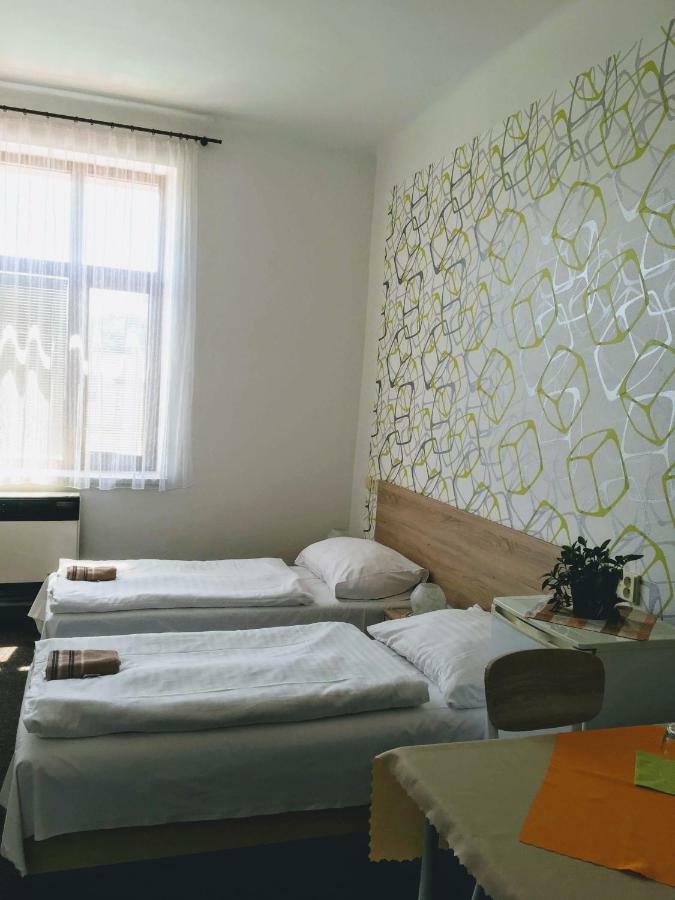 Hotel Jordanek Opočno Екстериор снимка